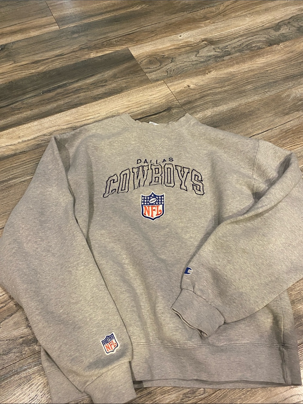Woman's large vintage cowboys sweater